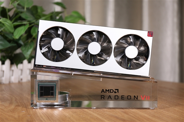 AMD 50��������Radeon VII�ع⣺�����